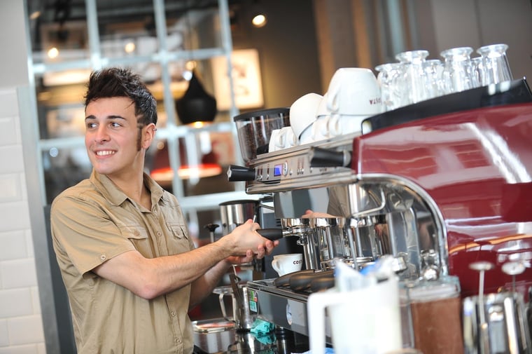 Barista_COSTA_COFFEE.jpg